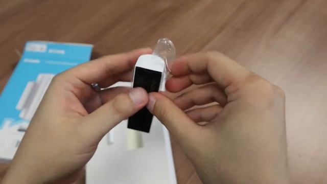 D-Link, DCH-Z112 mydlink™ Z-Wave Door/Window Sensor Unbox смотреть онлайн