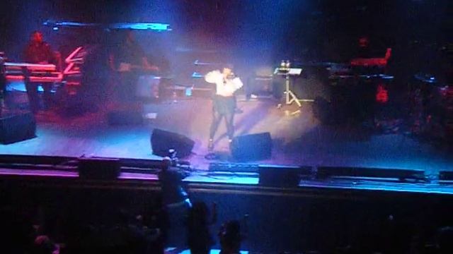 Jazmine Sullivan "Bust Your Windows" LIVE смотреть онлайн