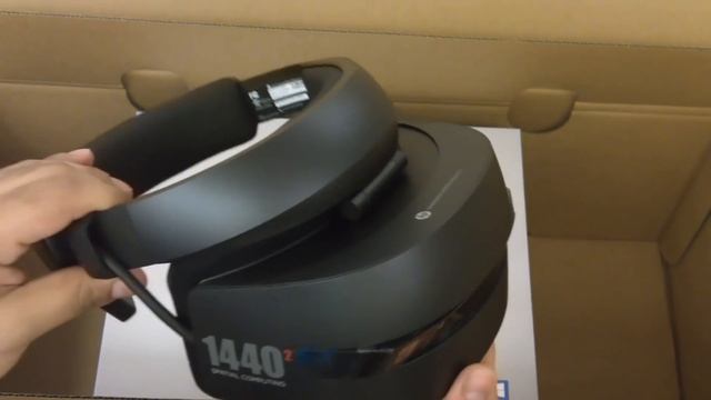 HP Windows Mixed Reality Headset + Controllers: Unboxing & Hands-on смотреть онлайн