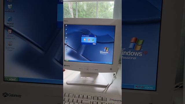 Windows XP pro (shutdown) Sound смотреть онлайн