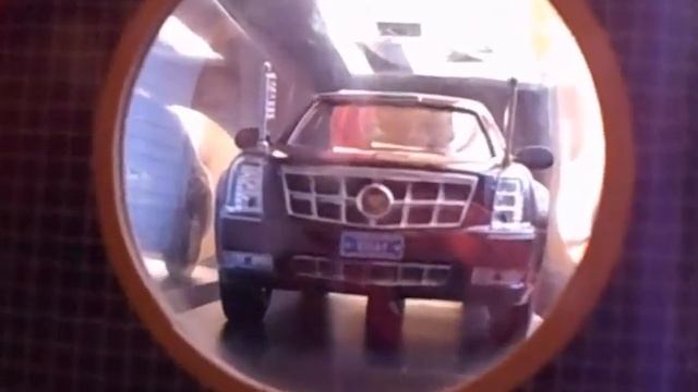 2009 Presidential Limousine - 1:43 Diecast смотреть онлайн
