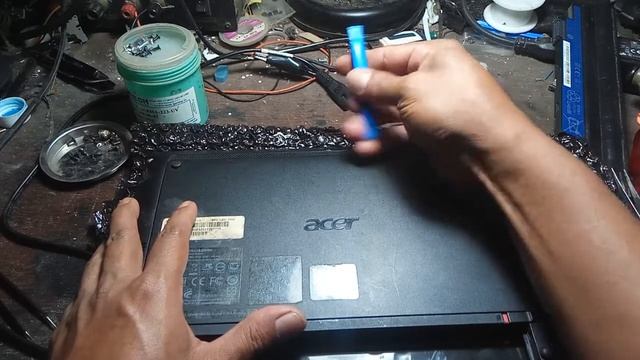 Cara membuka casing notebook acer aspire one d255 смотреть онлайн
