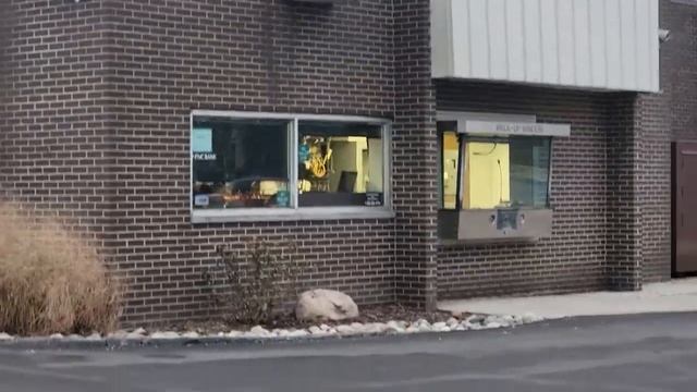 South Lyon Window Shopping Part 2 Scared a Fireman OOPS смотреть онлайн