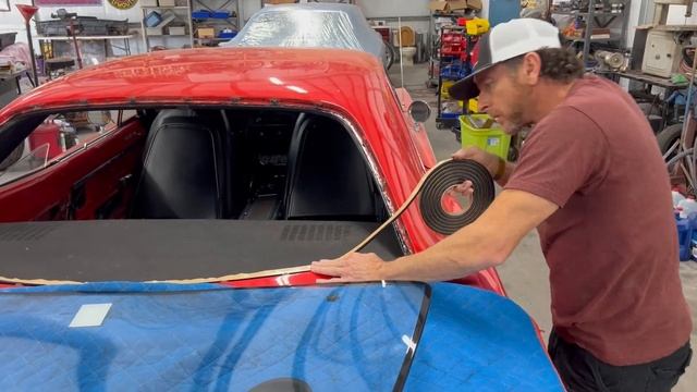Part2: B-Body Mopar window trim and glass removal смотреть онлайн