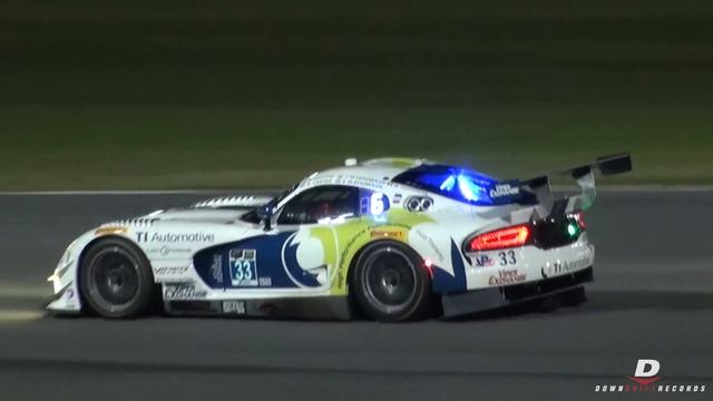 Dodge Viper SRT GTS-R // On-Track at Daytona смотреть онлайн