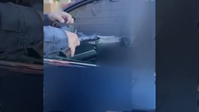 How to open a locked car door without breaking the glass ‼️ смотреть онлайн