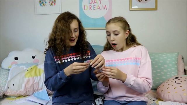 FIRST PO BOX OPENING! Millie and Chloe смотреть онлайн
