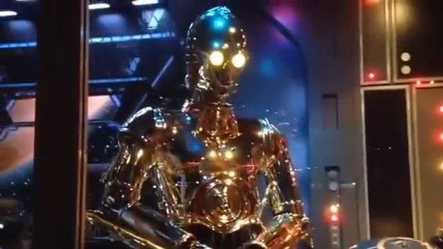C-3PO & R2-D2 Star Trader Window Star Wars Land Teaser Disneyland Resort 2014 смотреть онлайн
