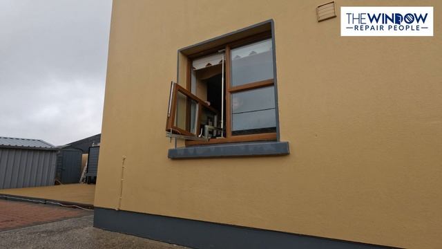 2023 Episode 1. Window hinge repair Clare 4K смотреть онлайн