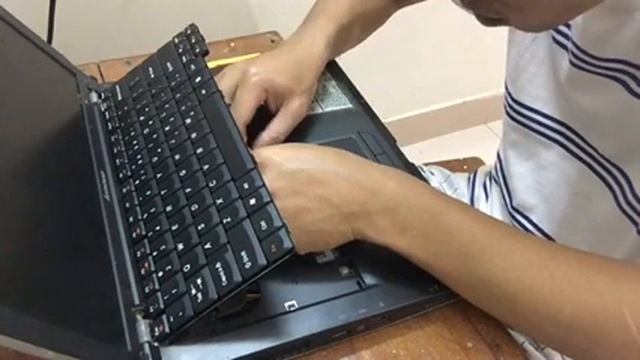 Replace keyboard IBM lenovo 3000 C200 смотреть онлайн