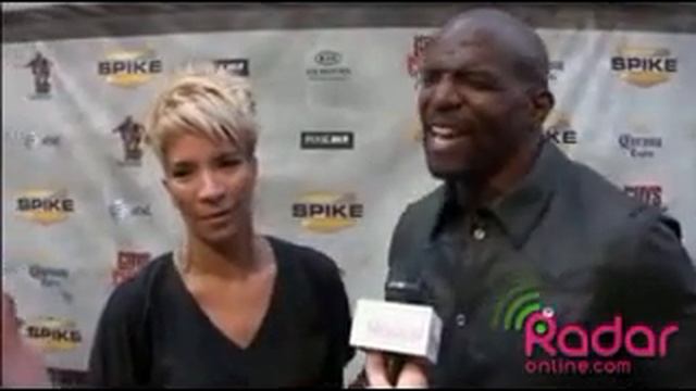 Shaun White & Model Marisa Miller talk Hotness смотреть онлайн
