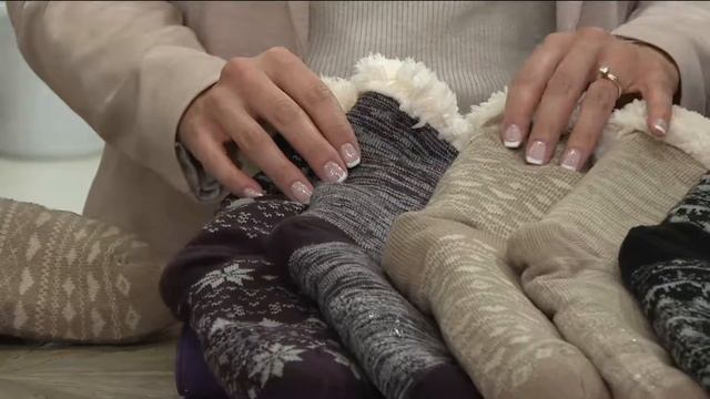 MUK LUKS 2 Pairs Jojoba Infused Cabin Socks with Faux Fur on QVC смотреть онлайн
