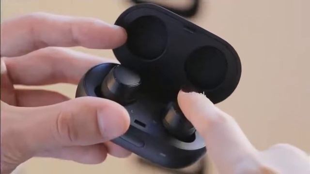 Samsung Gear Iconx Get Wireless Music Transfers, Equalizer, And More смотреть онлайн
