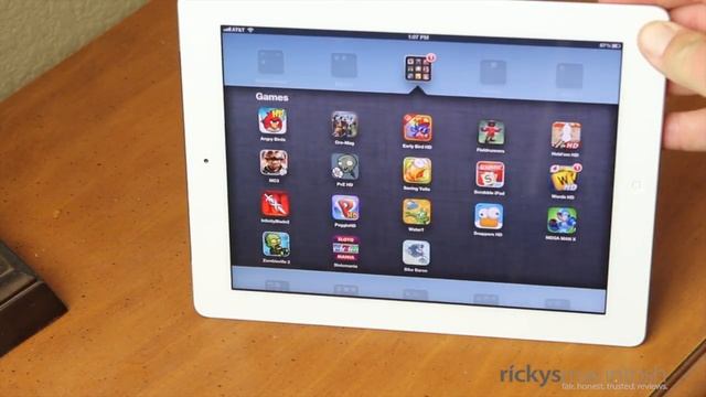 SGP Ultra Coat Screen Shield and Body Protection For New Apple iPad (3rd Generation) смотреть онлайн