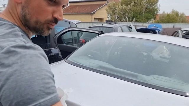 Red bull VS car glass смотреть онлайн