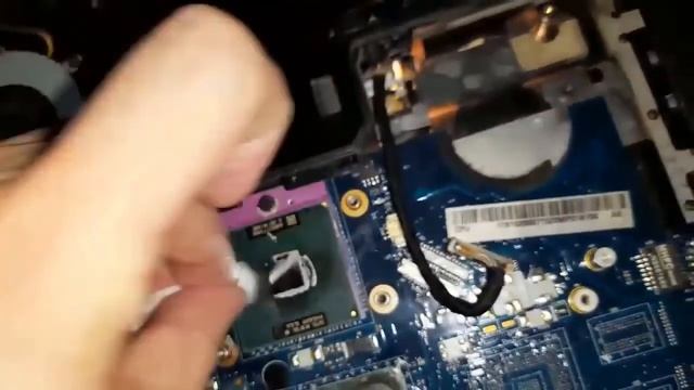 reparación de notebook lenovo G550 #serviciotecnicomb смотреть онлайн