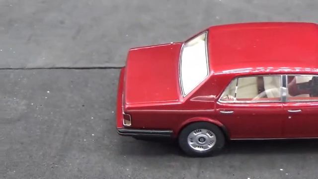 Bentley Brooklands (1992) Spark [1:43] model car смотреть онлайн