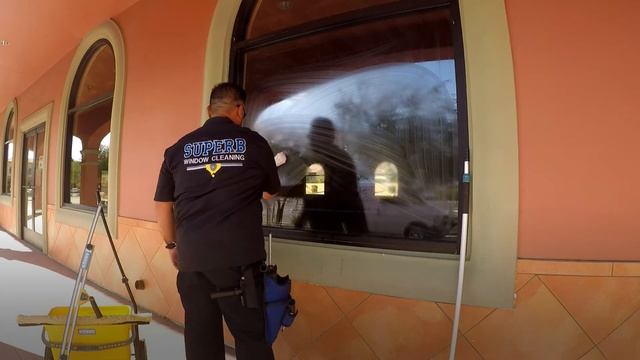 Storefront Window Cleaning Sörbo ELIMINATOR! смотреть онлайн