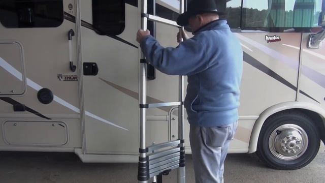 Locked out of our Motorhome: How we got back in! смотреть онлайн