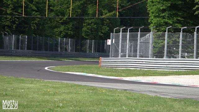 LEGENDARY Pre-War Racecars on Track! - Alfa Romeo 8C 2300 Monza VS Bugatti Type 51! смотреть онлайн