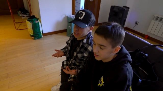 MI HERMANO PEQUEÑO CONOCE A MÓNICA 😳 SE ODIAN 😡 Exi смотреть онлайн