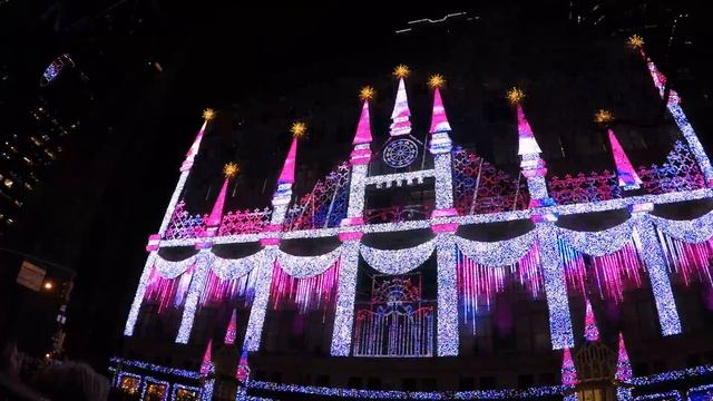 Saks 5th Avenue 2017 Holiday Windows Light Show Rockefeller Center New York City 2.7K GoPro смотреть онлайн