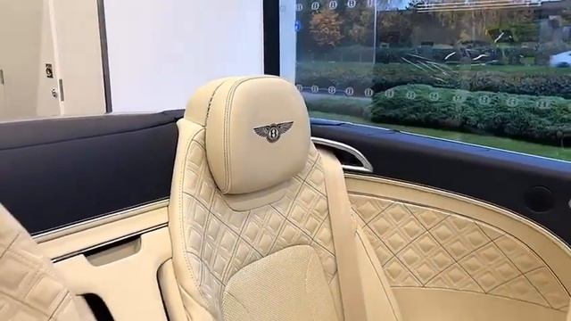 Bentley Birmingham Continental GT Convertible | Exterior colour Sequin Blue смотреть онлайн