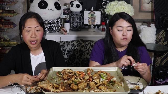 5 Spice Dungeness Crab Mukbang + Story time смотреть онлайн
