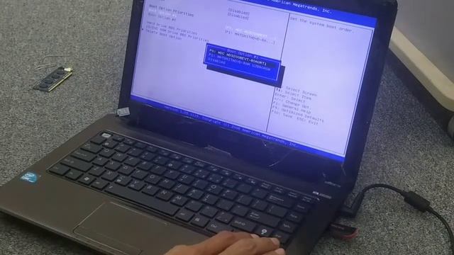 Asus k42f power nyala, monitor blank, trus install ulang Windows 7 смотреть онлайн