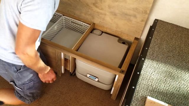 Four Wheel Camper - Hawk Shell: Front Bench/ Storage смотреть онлайн