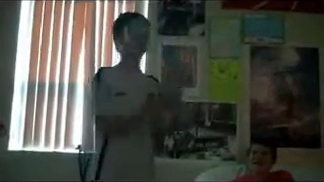 Juggling boy! (Sped up-he juggled for 1 min. 45 sec.) смотреть онлайн