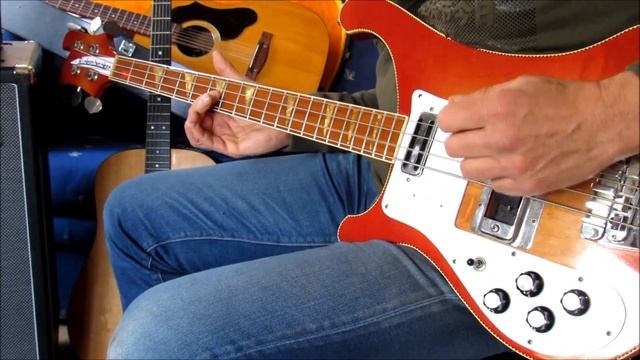 Beatles - She Came In Through The Bathroom Window - bass смотреть онлайн