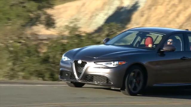 2017 Alfa Romeo Giulia Driving Video | AutoMotoTV смотреть онлайн