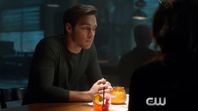 Supergirl 2x17 Sneak Peek #2 "Distant Sun" (HD) Season 2 Episode 17 Sneak Peek #2 смотреть онлайн