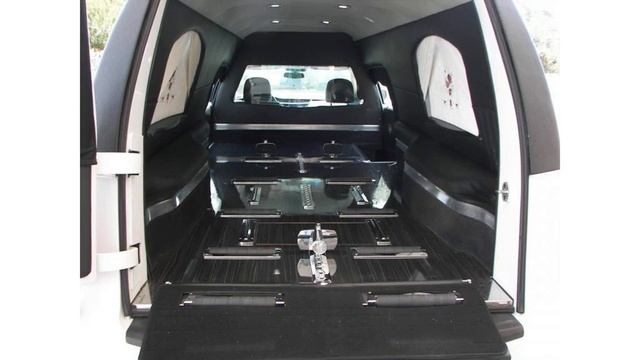rare 1938 Cadillac AJ Miller Lasalle Art Carved Hearse (photo slideshow) смотреть онлайн