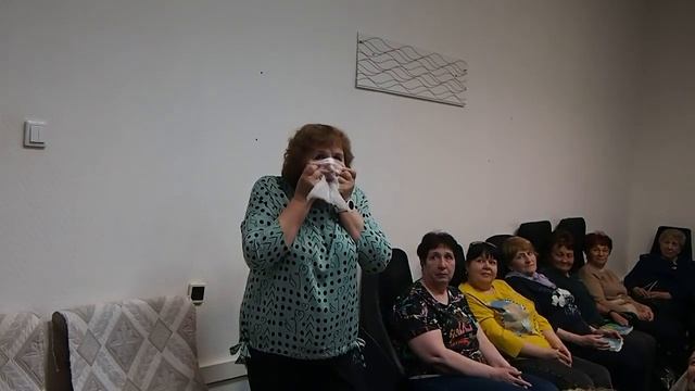 № 1800 Пригласила десять человек в клуб смотреть онлайн