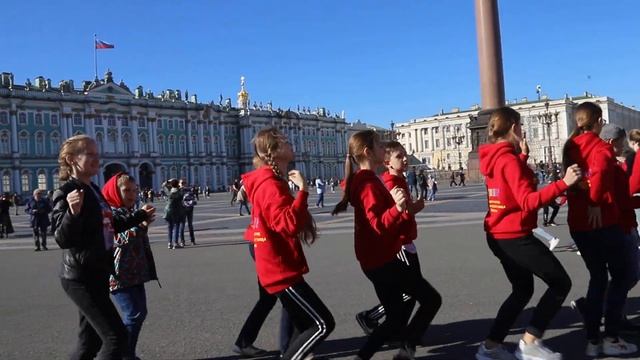 "Сувенир" на Дворцовой площади смотреть онлайн