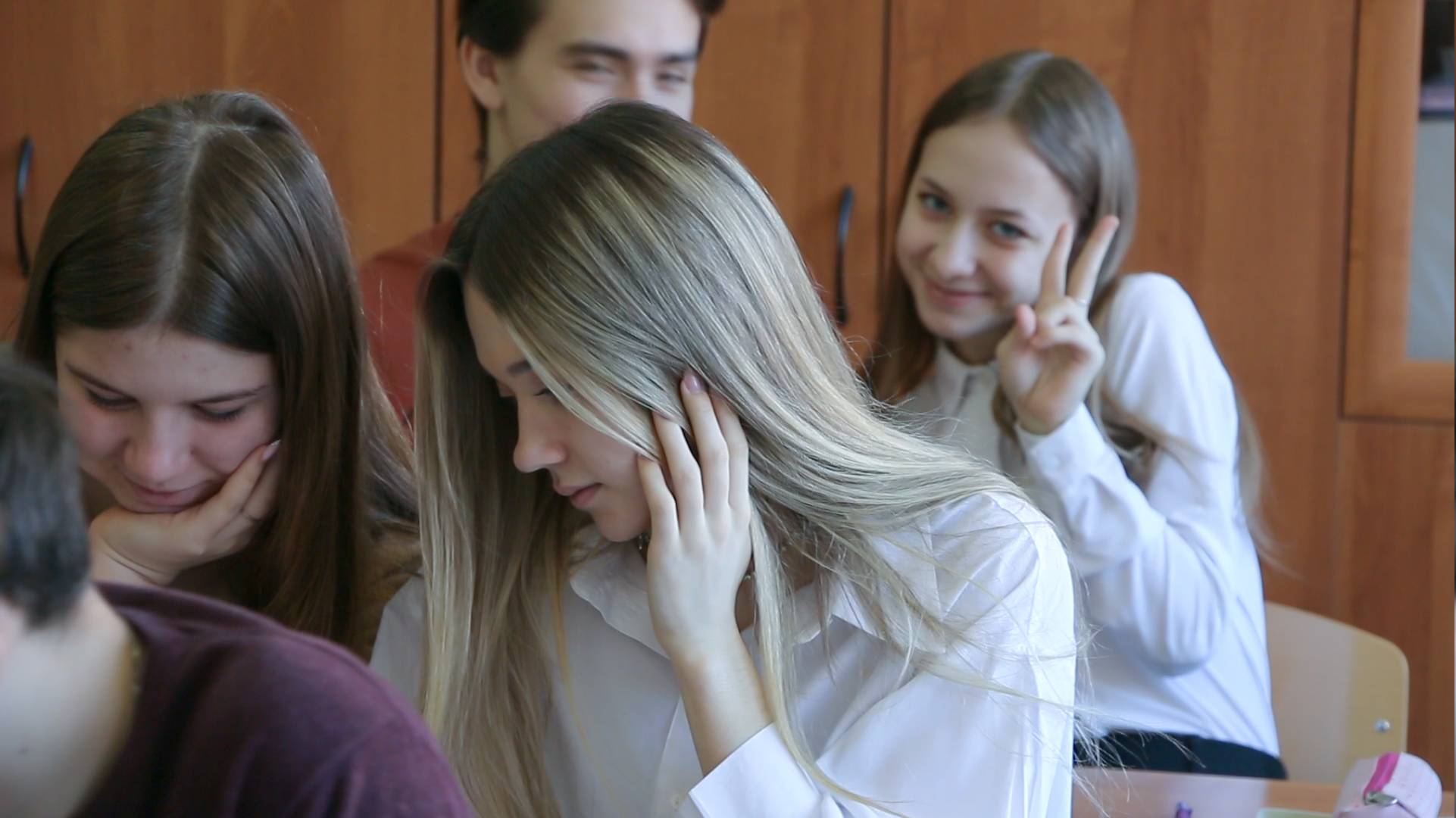 Клип выпускников 11 класса - выпускной и школьная жизнь смотреть онлайн