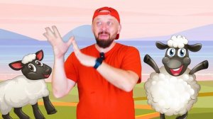 Синий трактор по полям.