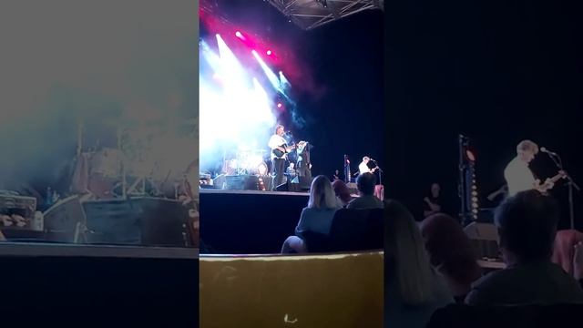The Hollies - The Air That I Breathe (Sheffield City Hall) 2022 смотреть онлайн