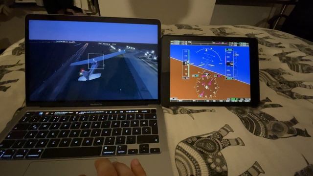 Apple MacBook Pro M1 + X-Plane 11 + iPad G1000 external display смотреть онлайн