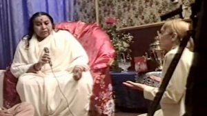 1993.2 августа Интервью Шри Матаджи на ТВ   Санкт-петербург. Россия.