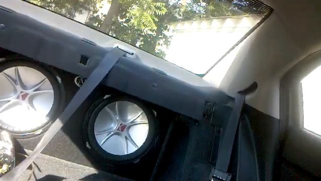 2005 dodge stratus kicker cvr 12's in action 2000 watts смотреть онлайн