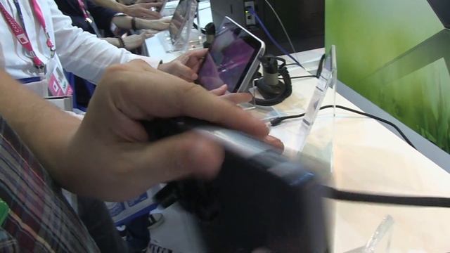 Acer Iconia Tab A110 Hands On - Computex 2012 смотреть онлайн