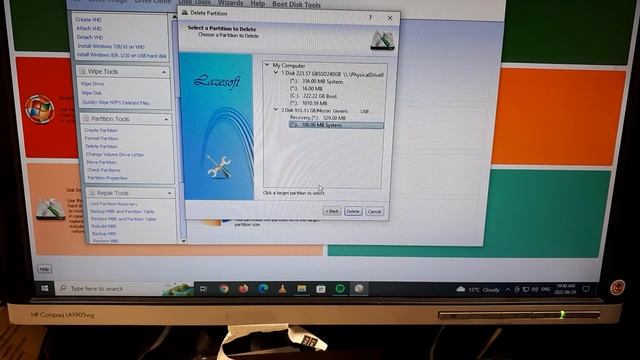 Removing a partition with Lazesoft смотреть онлайн