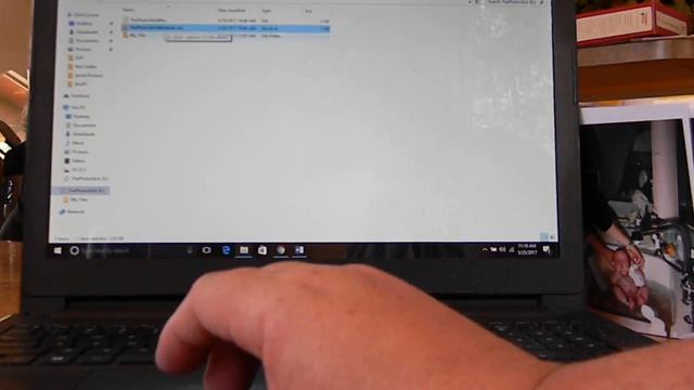 How To Back Up Photos with One Click - ThePhotoStick смотреть онлайн