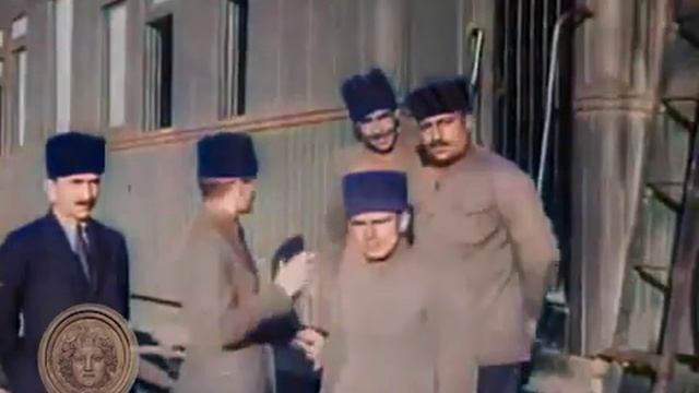 1920 - Enver Paşa 1.Doğu Halkları Kurultayı için Bakü'ye Gitmek Üzere Trende[Renkli] смотреть онлайн