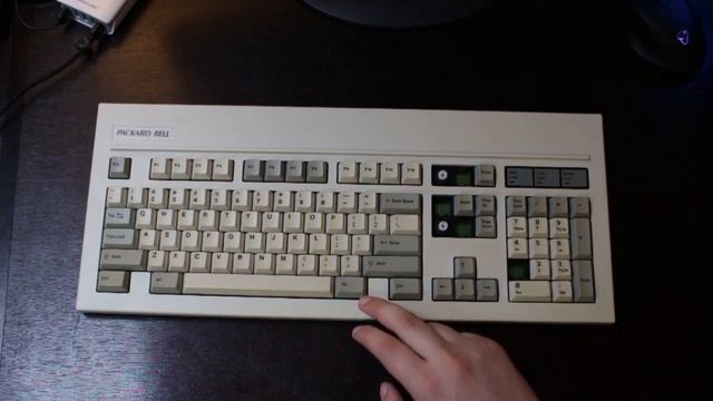 Packard Bell EAT-1010 (Futaba MA Clickies) смотреть онлайн