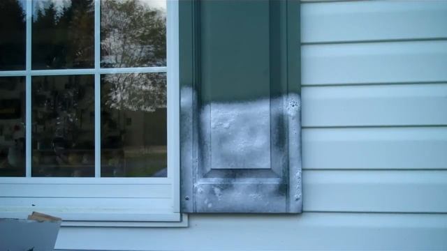Old, faded vinyl shutters Dont waste time and money painting Clean them with Tire Foam смотреть онлайн