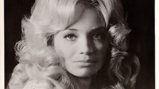 Barbara Mandrell -- Kiss The Hurt Away смотреть онлайн